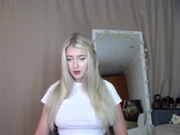 webcam girl cute18cute live cam image #2729799