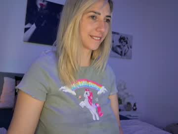 webcam girl allayah live cam image #5478182