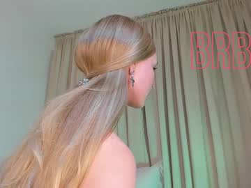 webcam girl kitty__sophie live cam image #12478286