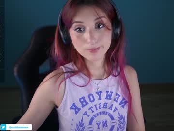 webcam girl greeny_mat live cam image #9994715