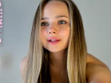 webcam girl molly__meow live cam image #8823030