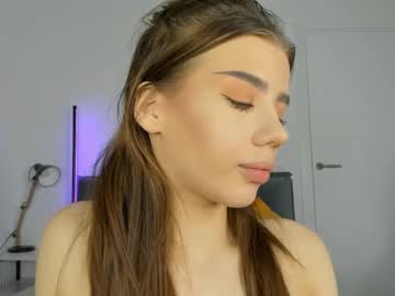 webcam girl jenie_fire live cam image #10482670