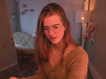 webcam girl zlata_luna live cam image #516440