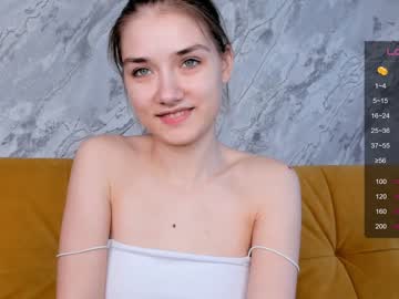 webcam girl keep_that_in_your_mind live cam image #9033081