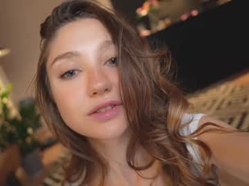webcam girl mia_elfie live cam image #10256059