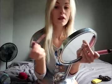 webcam girl riahhmariee live cam image #7007605