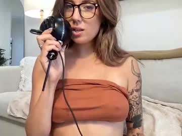 webcam girl taylorslittlekingdom live cam image #9172961
