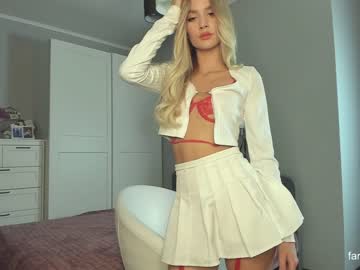 webcam girl aria_muv live cam image #7429907