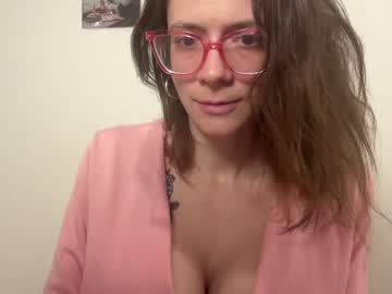 webcam girl naomi_reah live cam image #8530145