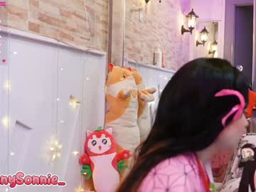 webcam girl sunny_sonnie live cam image #9838134