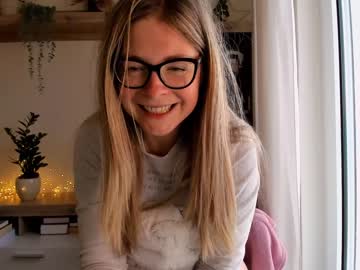 webcam girl bestgirl_ofthe_neighborhood live cam image #5527579