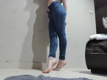 webcam girl sofiaandwonderland live cam image #2367605