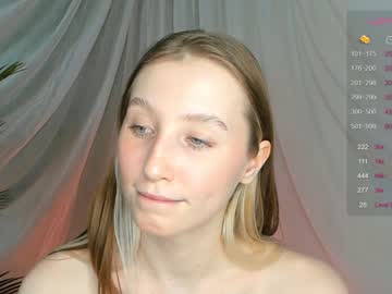 webcam girl brittgoodie live cam image #8177933