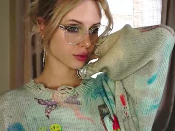 webcam girl audreycarvin live cam image #12545576