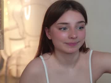 webcam girl floret_joy live cam image #9336647