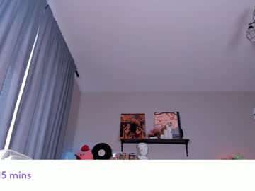 webcam girl vivian_qwerty live cam image #12358241
