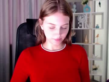 webcam girl lilliasweety live cam image #2360938