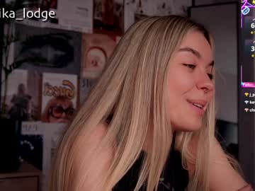 webcam girl nika_lodge live cam image #12715291