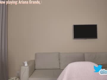 webcam girl hollyextra live cam image #927543