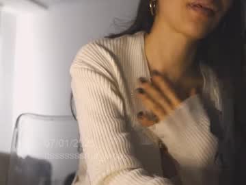 webcam girl itsssssssme_lana live cam image #11527215