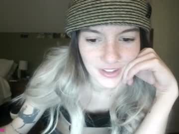 webcam girl pixelatedprincess live cam image #4256242