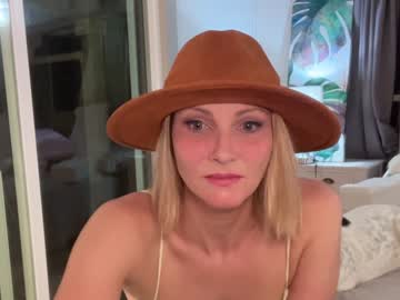 webcam girl kaileeshy live cam image #7175974