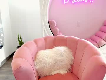 webcam girl ashlyeroberts1 live cam image #2403731