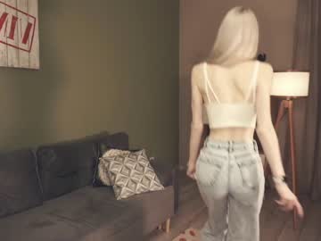 webcam girl audreycarvin live cam image #8683811