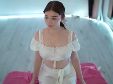 webcam girl floret_joy live cam image #7543992