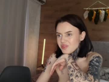 webcam girl caressyourself live cam image #12132373