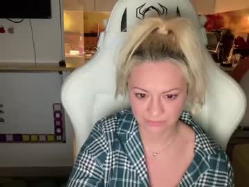 webcam girl kiradivine live cam image #5159186