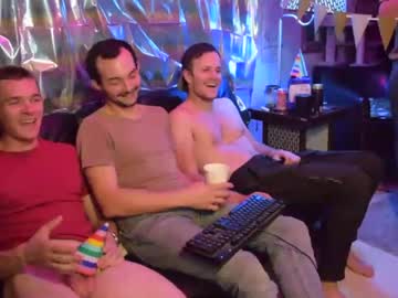 webcam man hollandhousestudios live cam image #1594574