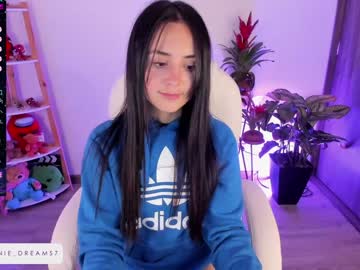 webcam girl annie_dreams live cam image #3796249