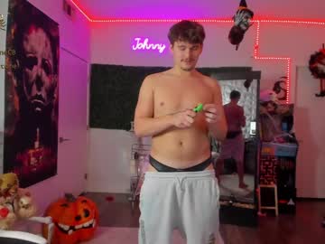 webcam man thejohnnystone live cam image #3756438