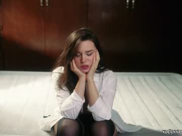 webcam girl cinnabelle live cam image #8833541