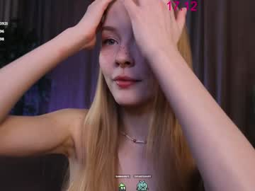 webcam girl lissa_meooow live cam image #11332291