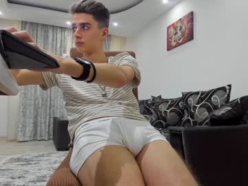 webcam man orlandocolt live cam image #917412