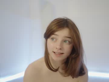 webcam girl floret_joy live cam image #7995273
