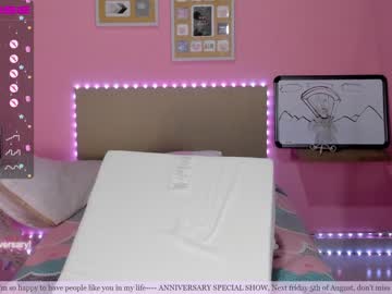 webcam girl little_effy18 live cam image #3202226