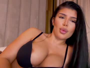 webcam girl moniqueeass live cam image #7718818