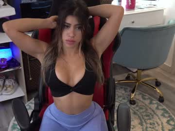 webcam girl beyllove_d live cam image #5205222