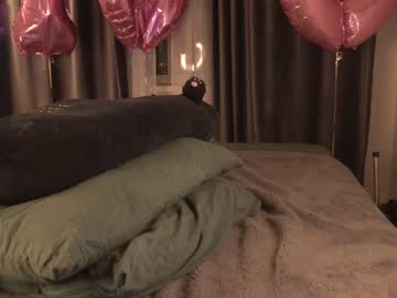 webcam girl golden_alinee live cam image #9190148