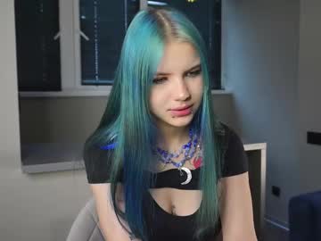 webcam girl merciabawden live cam image #11883354