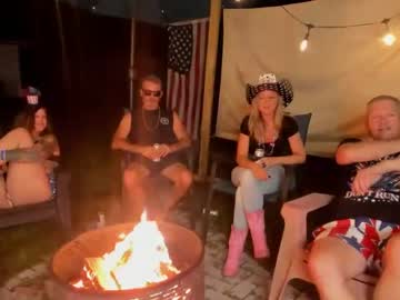 webcam couple jess_boots live cam image #12751990