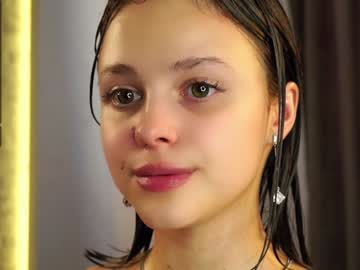 webcam girl a_whole_eternity live cam image #9323234