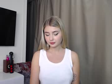 webcam girl cute18cute live cam image #3657681