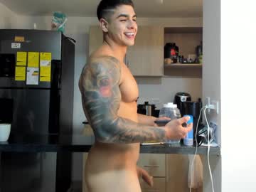 webcam man nicolasmuscle live cam image #8240757