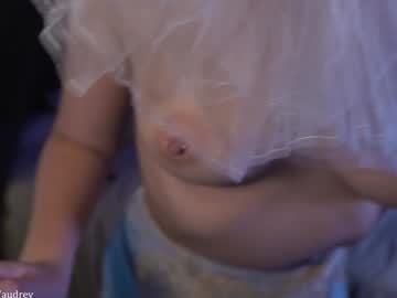 webcam girl audrey_ live cam image #9715016