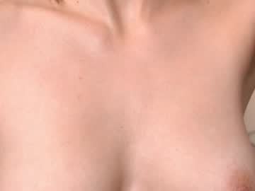 webcam girl refined_style live cam image #10740420