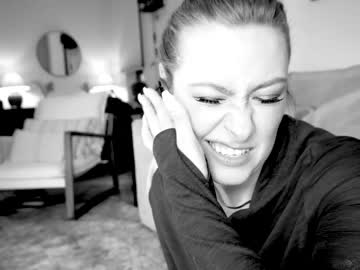 webcam girl x_lily_x live cam image #9443320